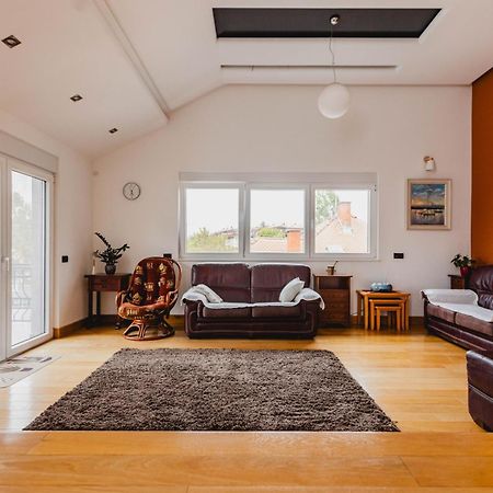 Apartman Kalvarija Belgrado Buitenkant foto